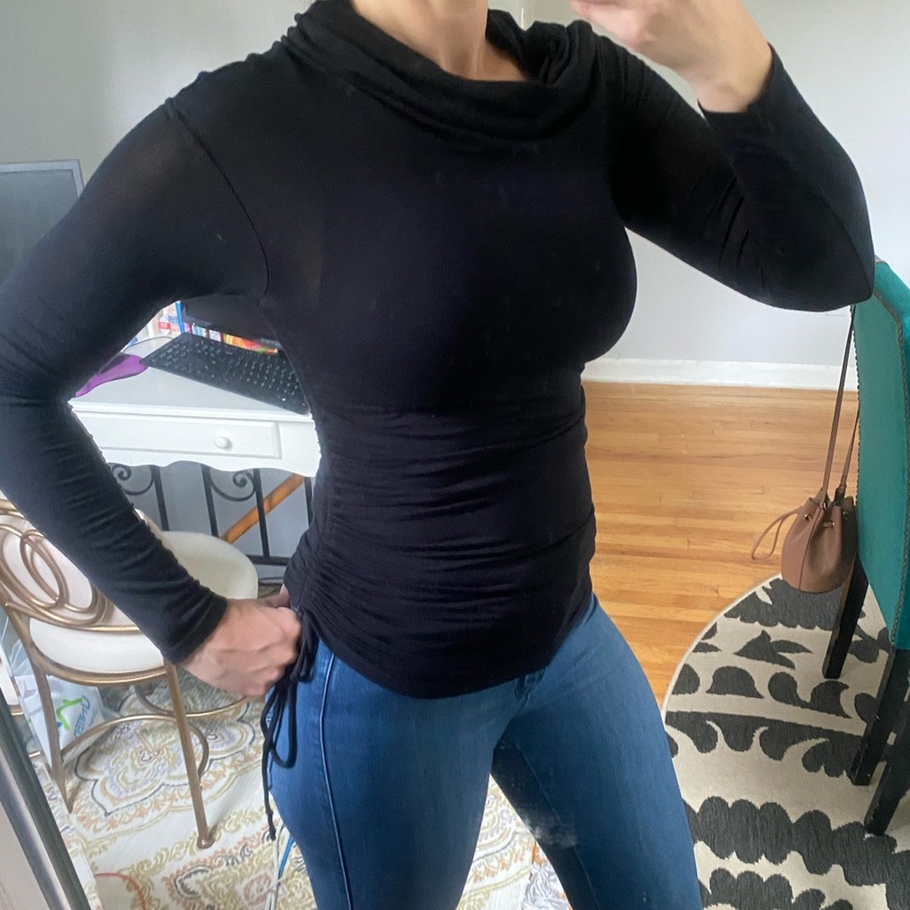 Black long sleeves top with wide round neck